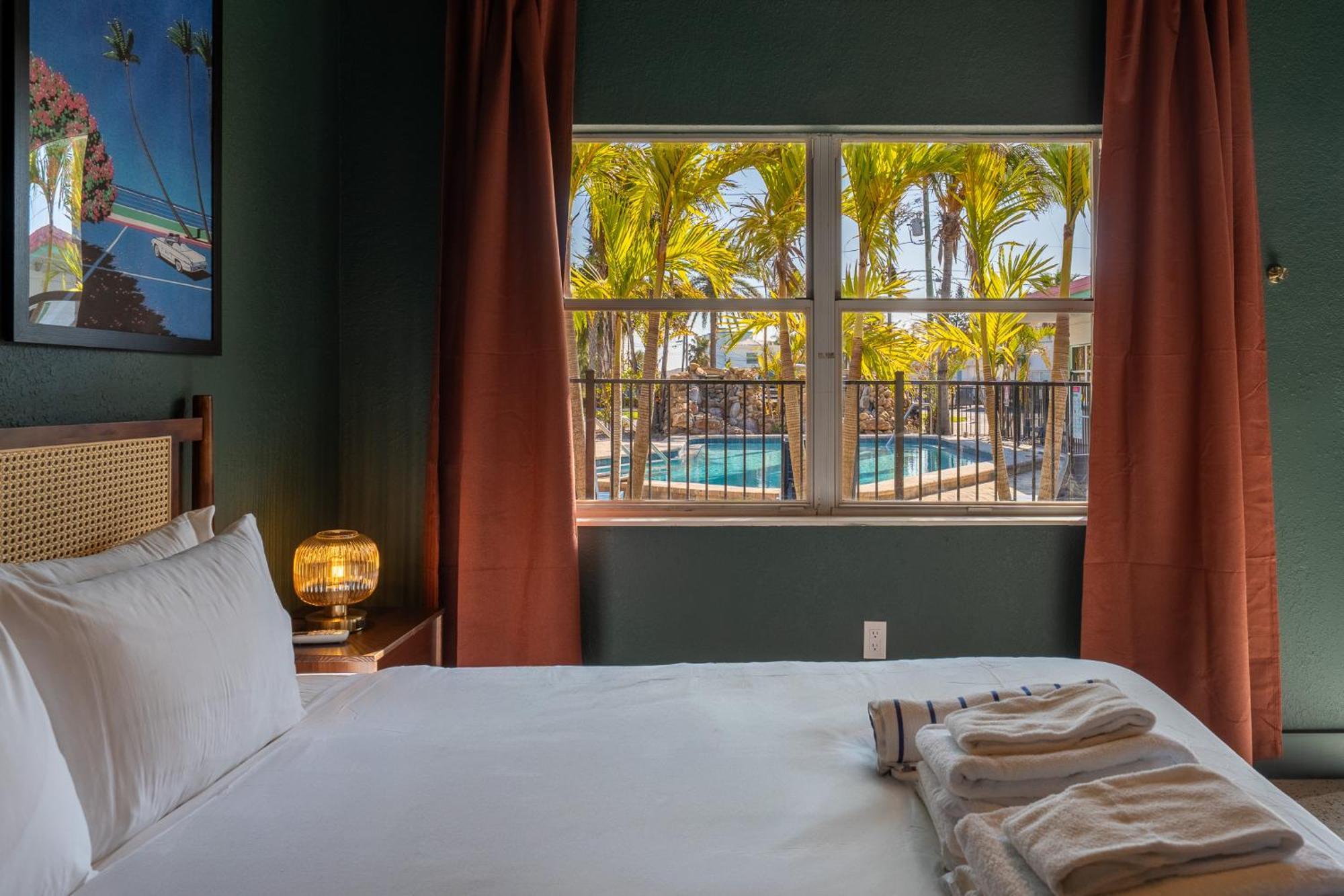 Monaco Vacation Rentals 克利尔沃特 外观 照片