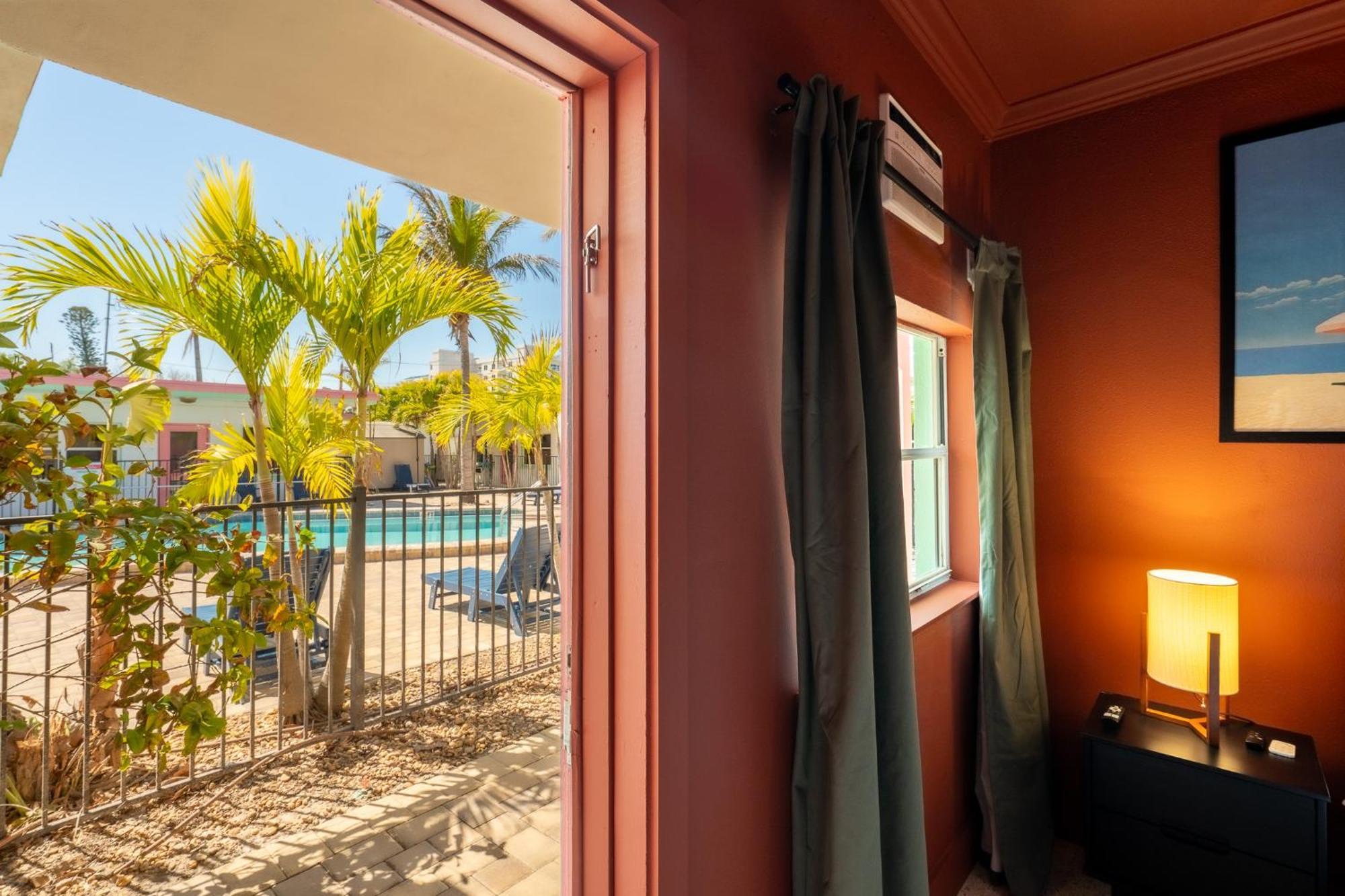 Monaco Vacation Rentals 克利尔沃特 外观 照片