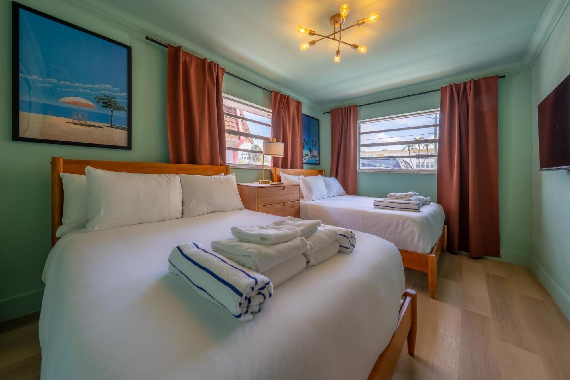 Monaco Vacation Rentals 克利尔沃特 外观 照片